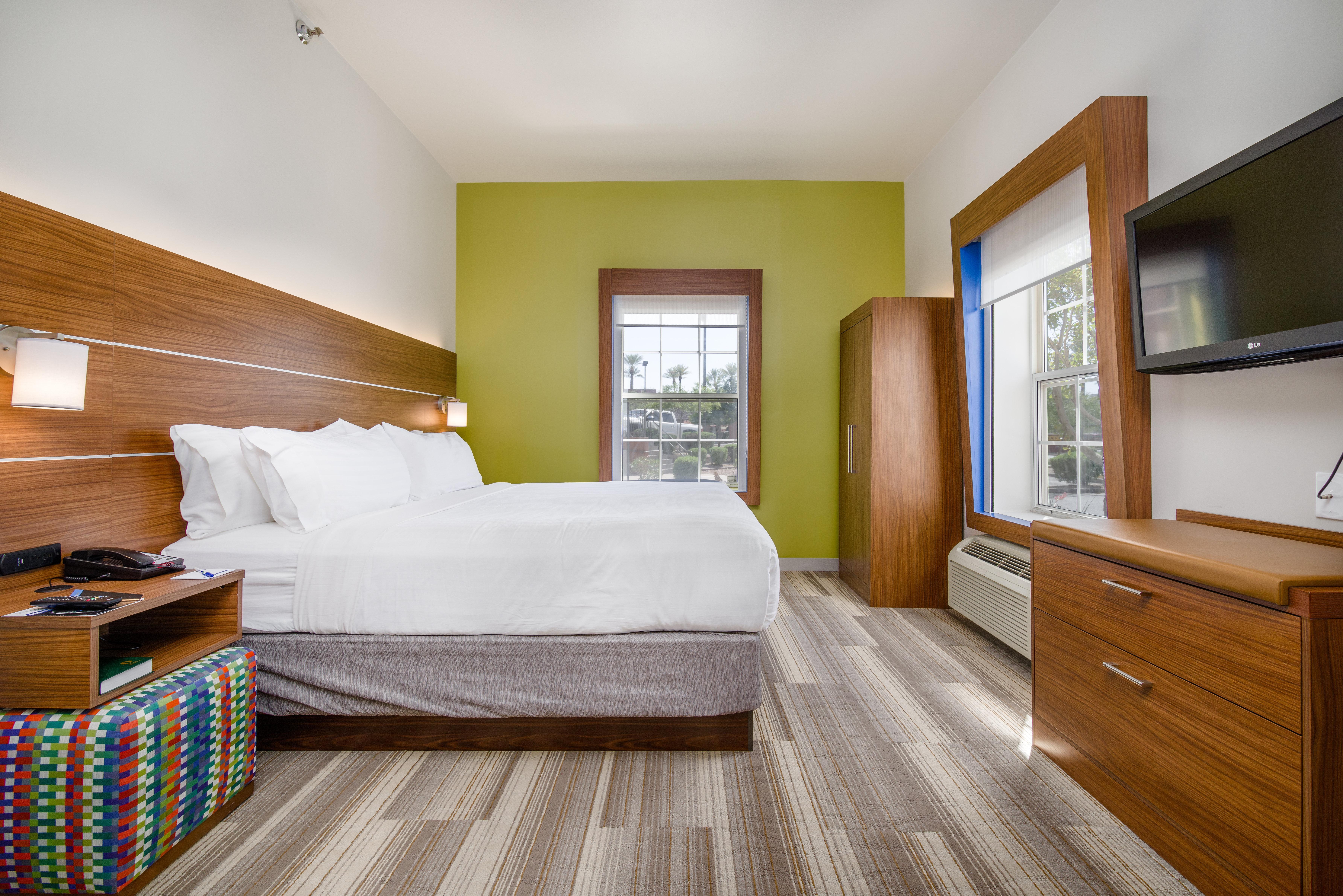 Holiday Inn Express Phoenix-Airport/University Drive By Ihg Екстериор снимка