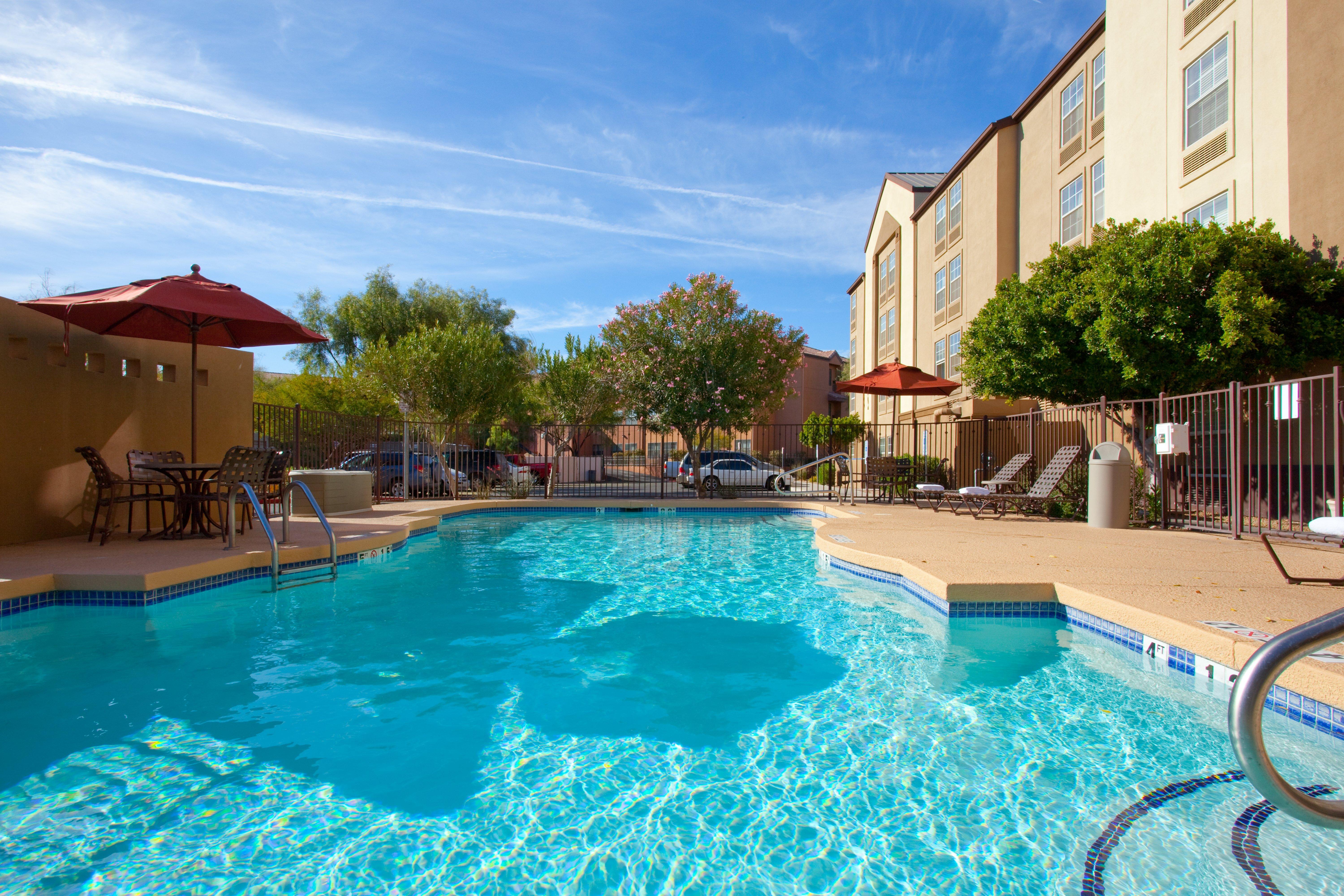 Holiday Inn Express Phoenix-Airport/University Drive By Ihg Екстериор снимка