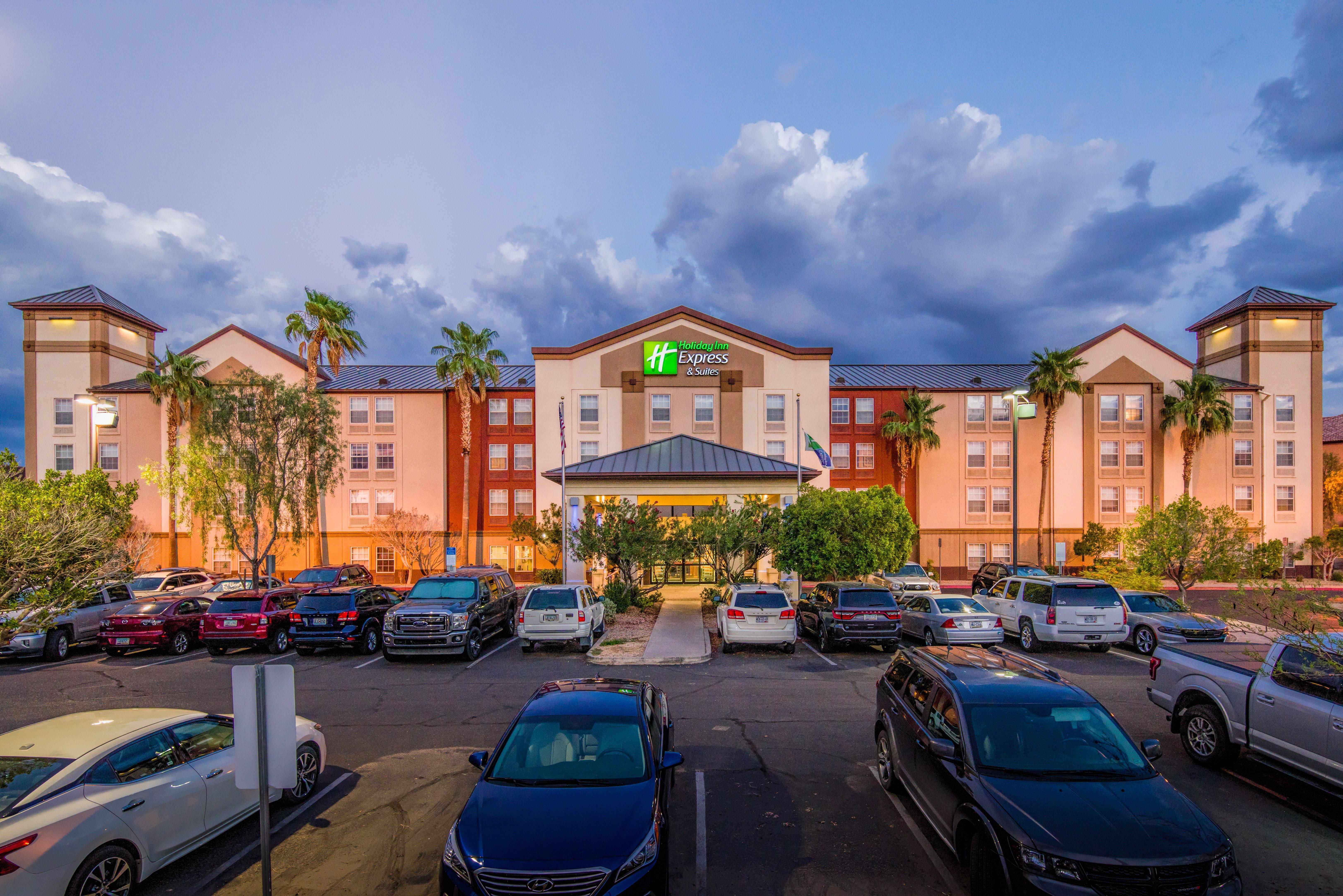 Holiday Inn Express Phoenix-Airport/University Drive By Ihg Екстериор снимка